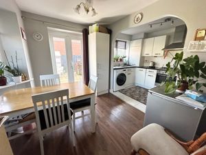 Dining Room- click for photo gallery